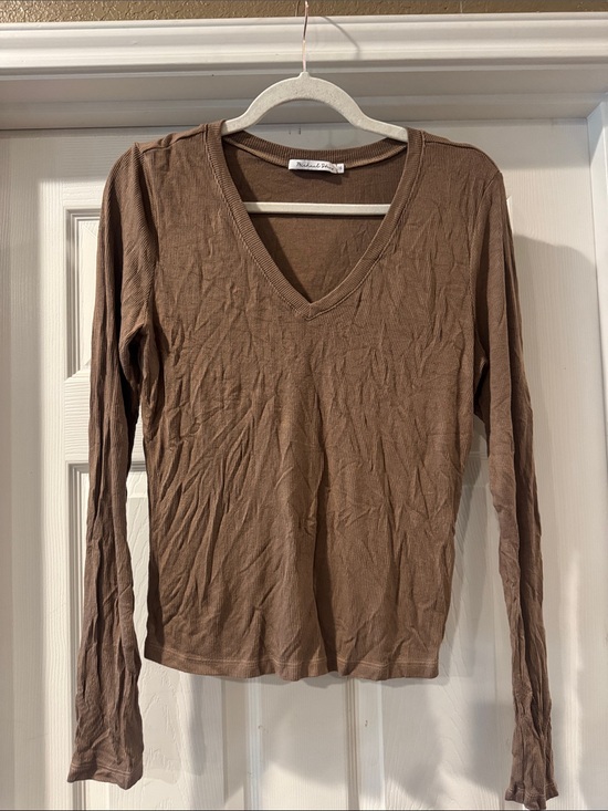 Michael Stars Tops - Michael Stars Brown V-Neck Long Sleeve Tee